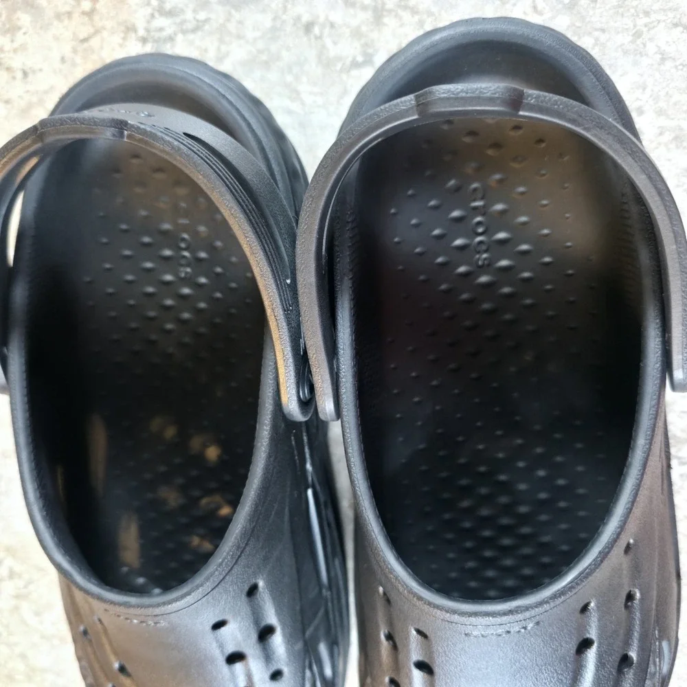 Crocs Off Grid Triple Black Clog Slides Sandals Mens 7 / Womens 9 *Worn‎ Once.